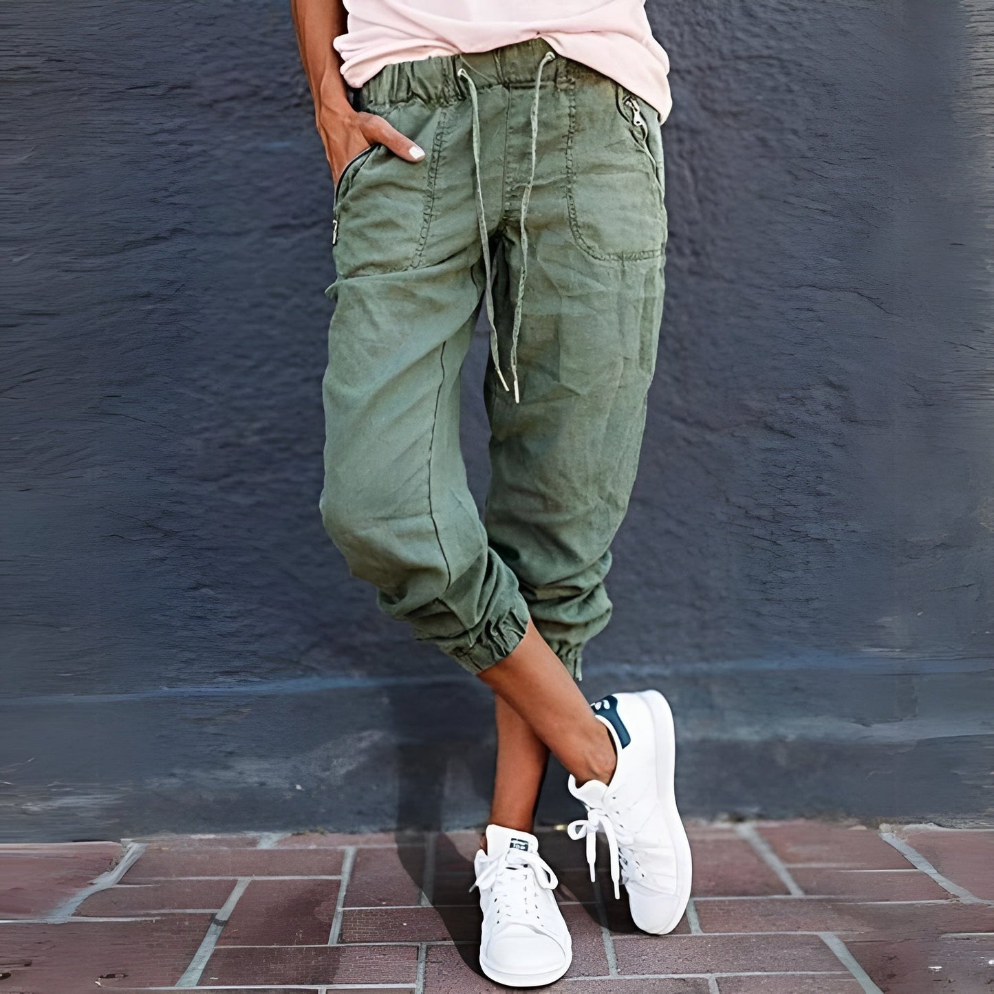 Women’s Cargo Pants – Relaxed Fit – Elastic Waistband – Utility Pockets – Cotton Blend