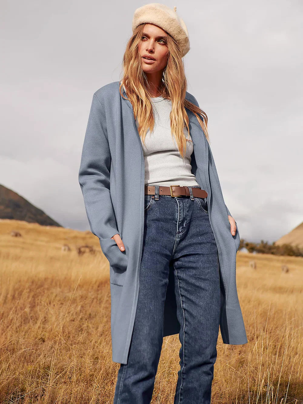 Women’s Coat – Wool Blend – Relaxed Fit – Knee Length – Wide Lapel – Minimalist Style