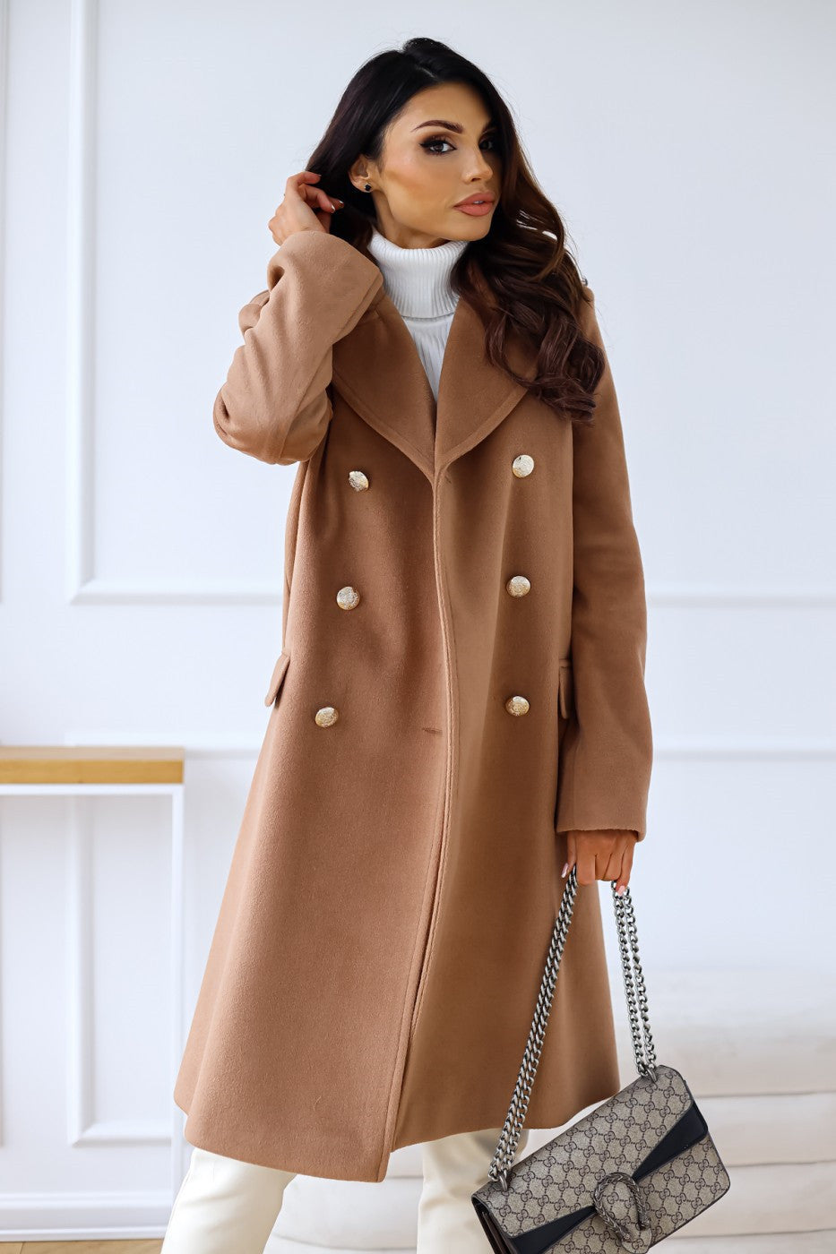 Women’s Wool Coat – Tailored Fit – Double Breasted – Full Length – Classic Lapel