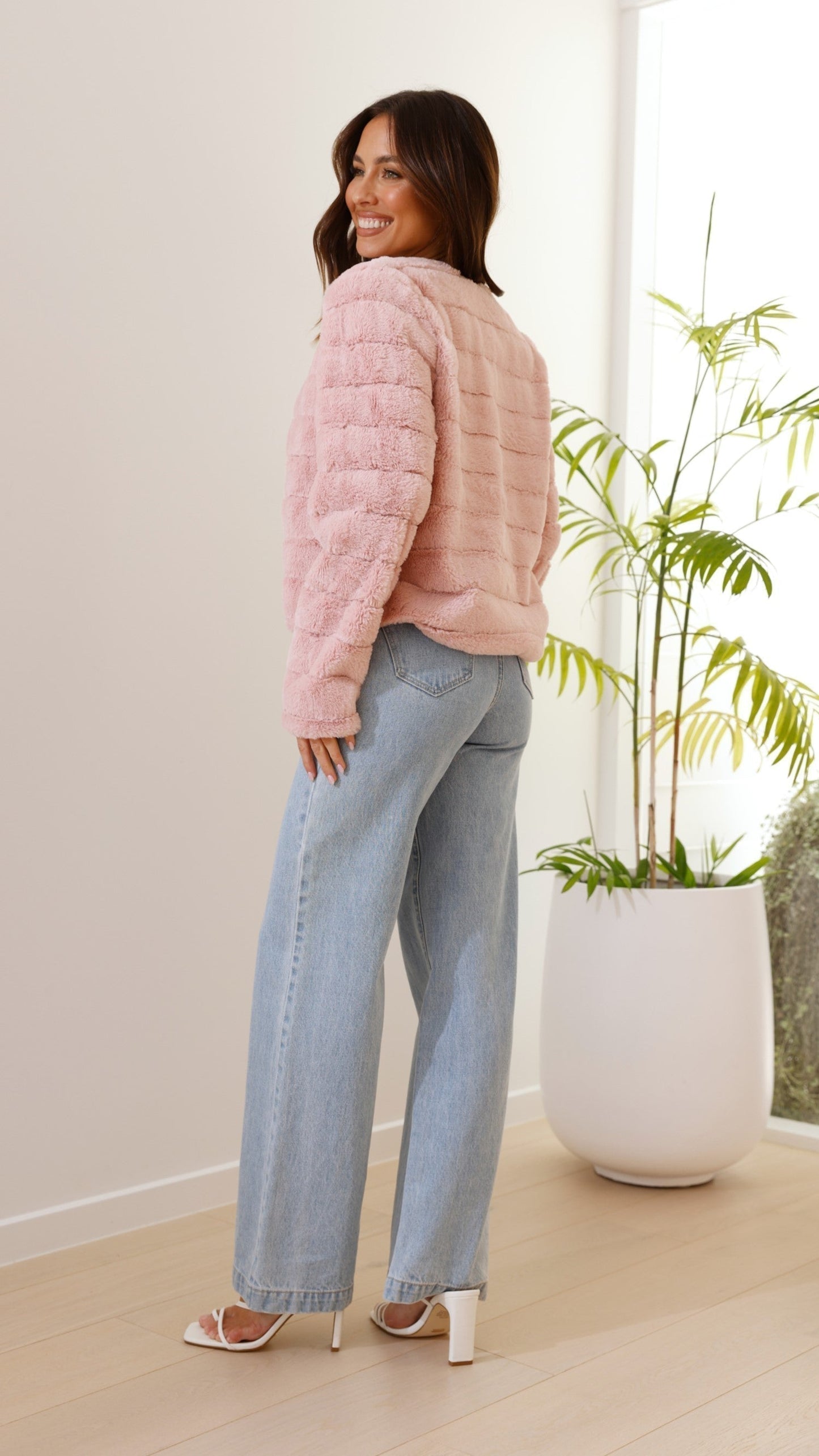 Women’s Crop Jacket – Quilted Texture – Open Front – Structured Fit