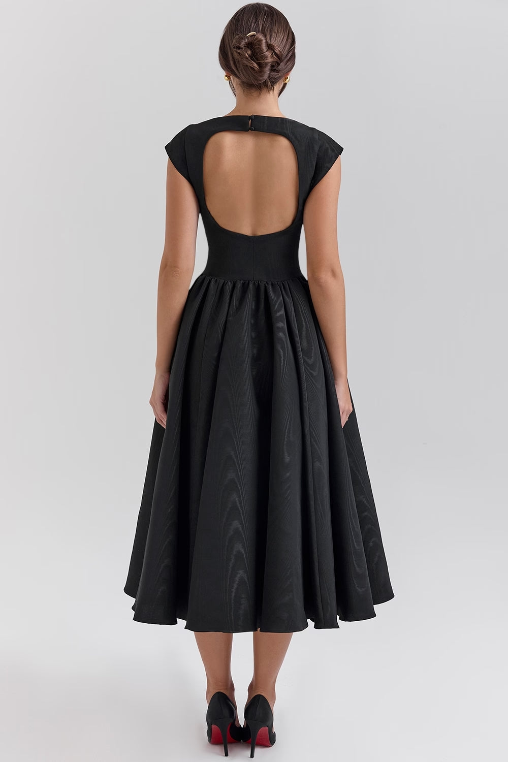 Women’s Midi Dress – Satin Finish – A-Line Fit – Sleeveless – High Neck – Formal Wear