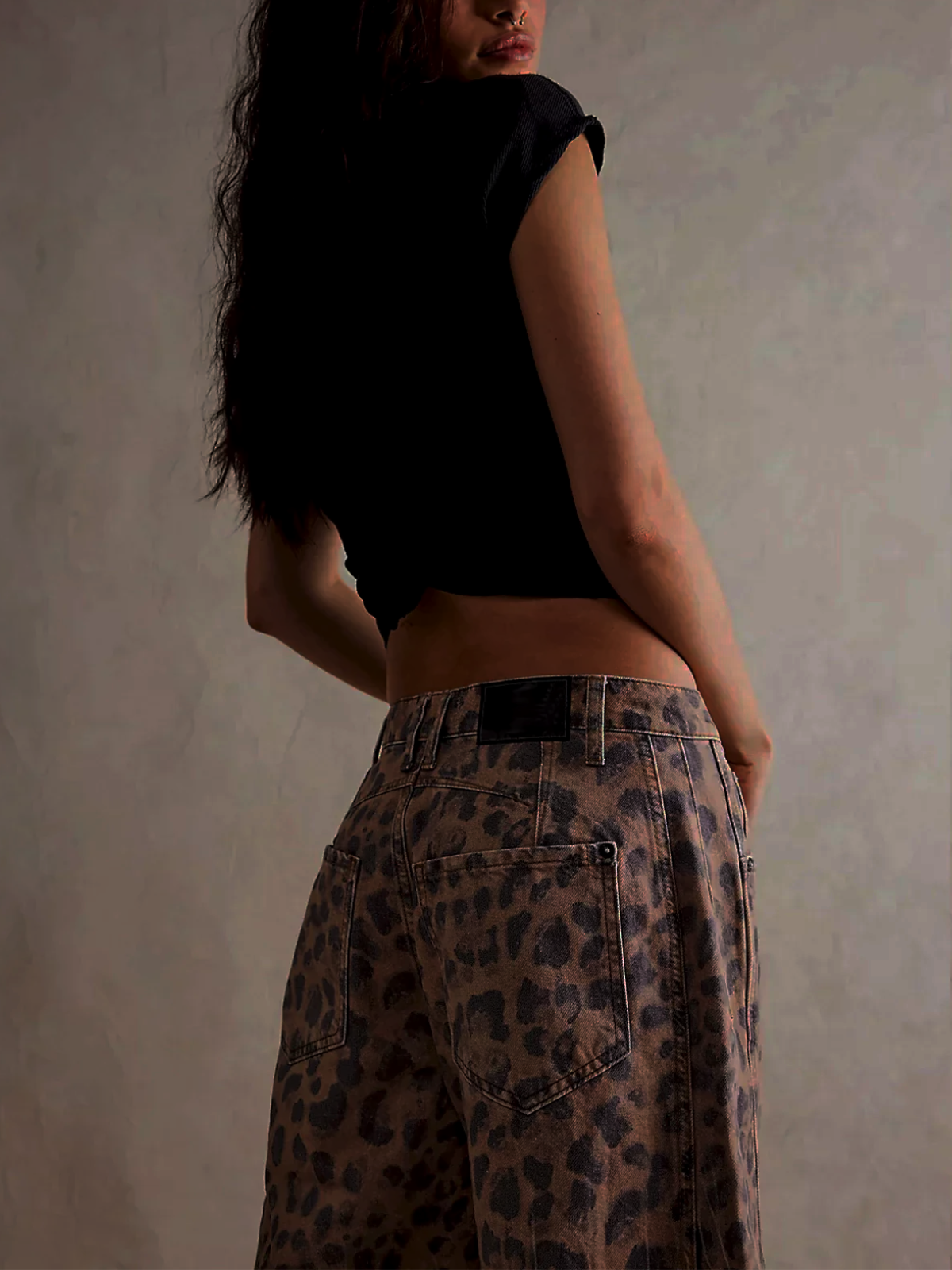 Women’s Barrel Jeans – Relaxed Fit – Full Length – Leopard Print Denim Casual Wear