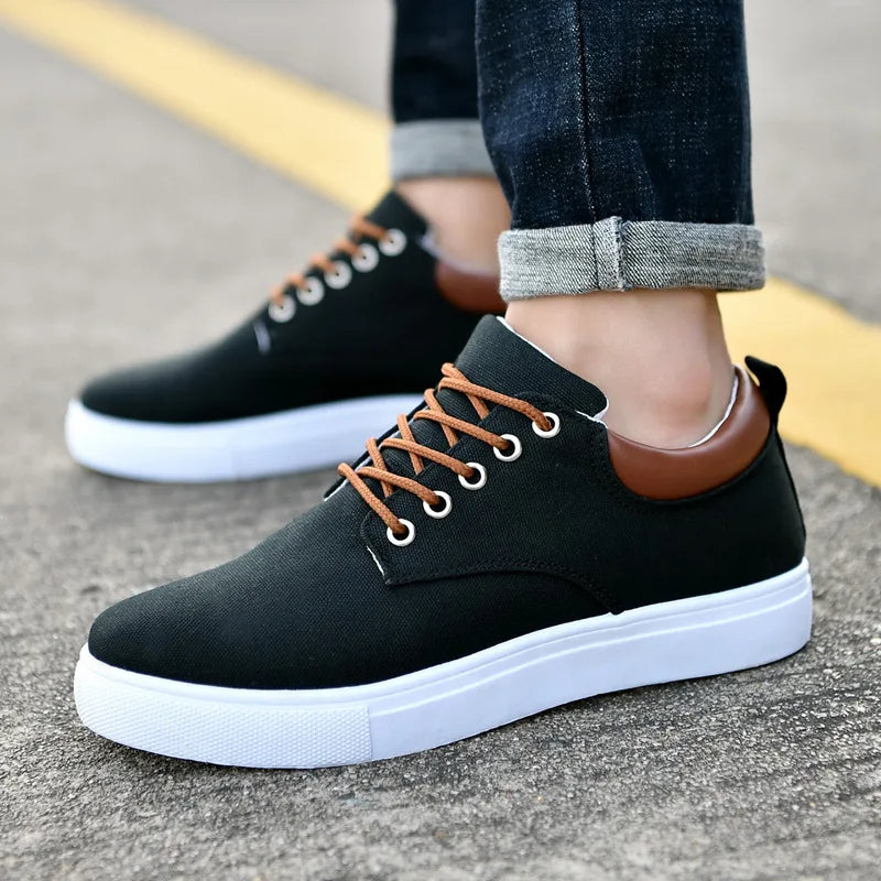 Men’s Low-Top Sneakers – Canvas Upper – Leather Heel – Casual Fit – Lace-Up