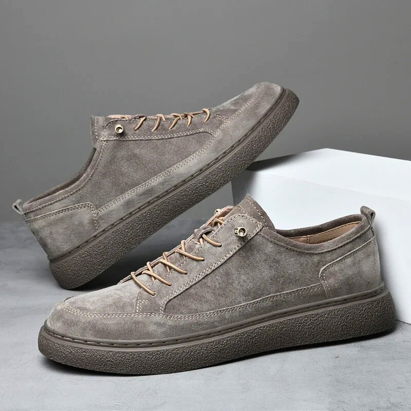 Men’s Low-Top Trainers – Suede Finish – Lace-Up – Cushioned Ankle – Casual Wear