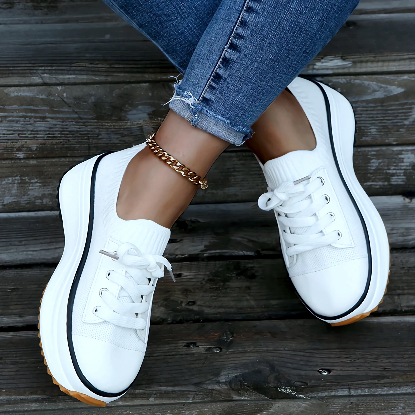 Women’s Sneakers – Platform Sole – Soft Knit Upper – Lace-Up – Casual Fit
