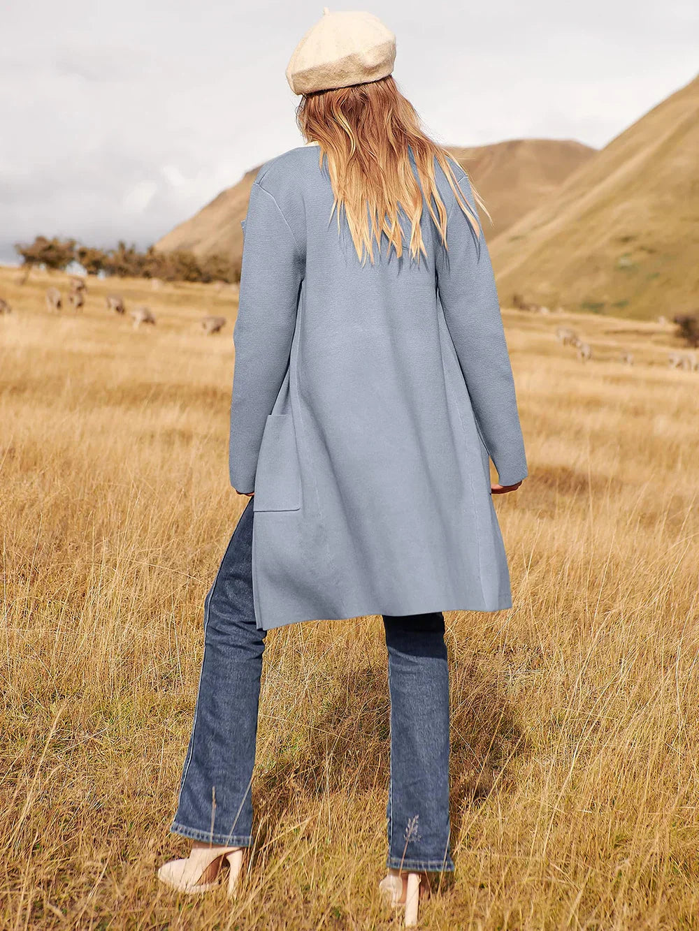 Women’s Coat – Wool Blend – Relaxed Fit – Knee Length – Wide Lapel – Minimalist Style