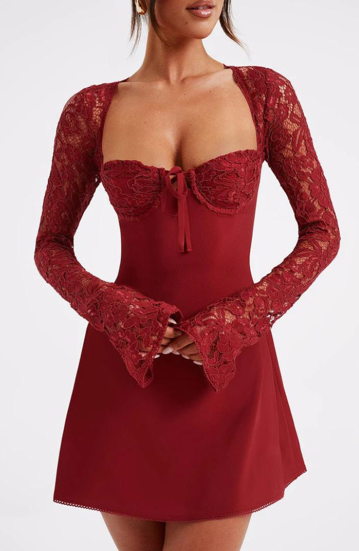 Women’s Mini Dress – Slim Fit – Lace Sleeves – Sweetheart Neckline – A-Line Hem