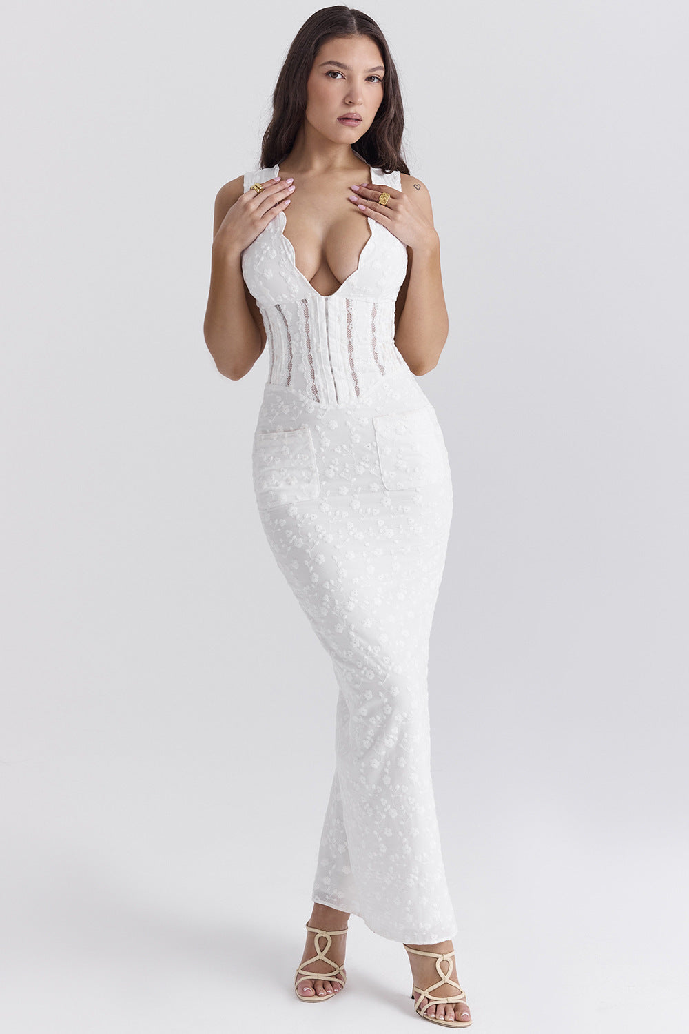 Women’s Lace Dress – Full Length – Fitted High Waist – Sleeveless Plunging Neckline