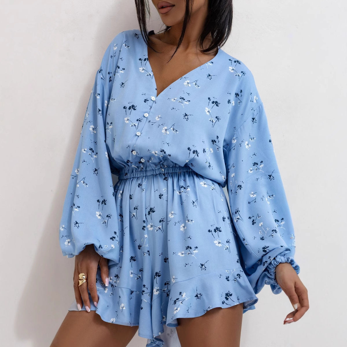 Women’s Romper – V-Neck – Long Sleeve – Relaxed Fit – Abstract Print – Cinched Waist
