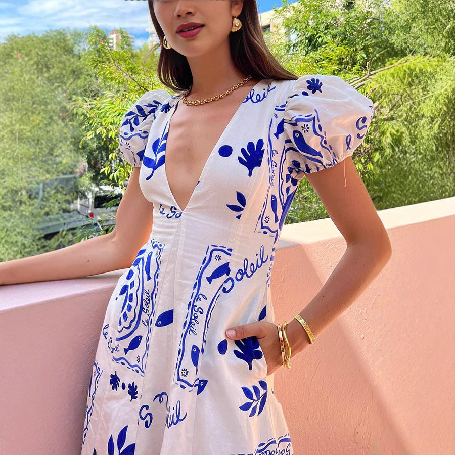 Women’s Maxi Dress – V-Neck – Puff Sleeve – Graphic Print – Lightweight Flared Skirt