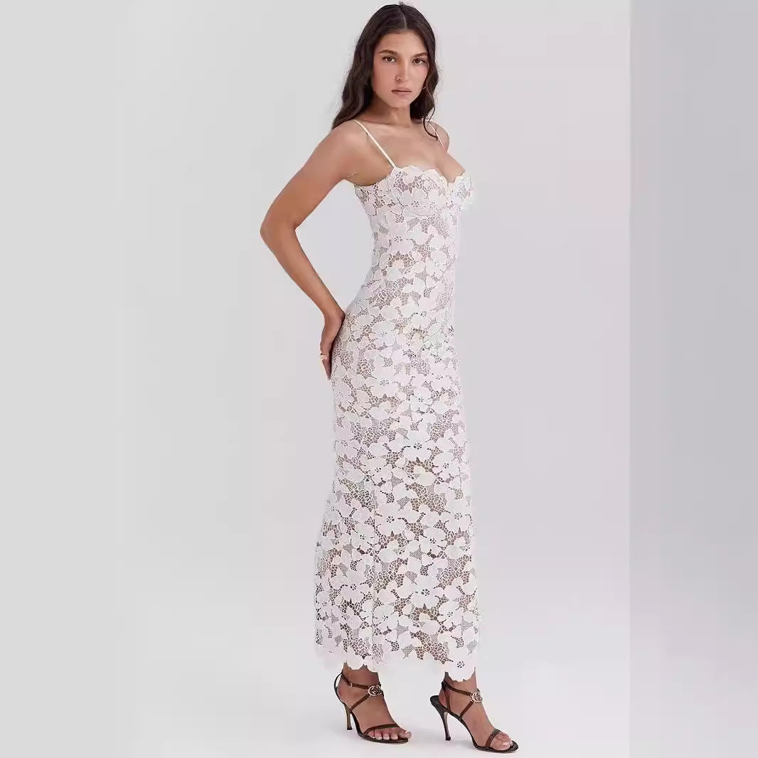 Women’s Slip Dress – Lace Floral Pattern – Sweetheart Neckline – Slim Fit Full Length