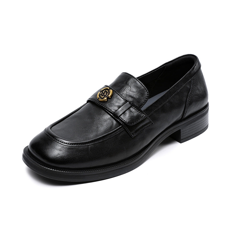 Women’s Loafers – Slim Fit – Leather – Low Heel – Camellia Detail – Moc Toe