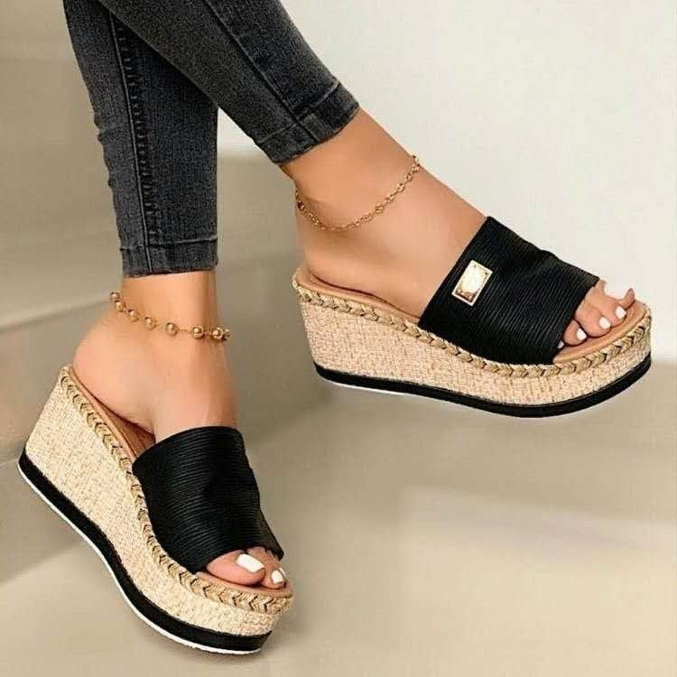 Women’s Wedge Sandals – Slip-On – Open Toe – Natural Textured Heel – Casual Style