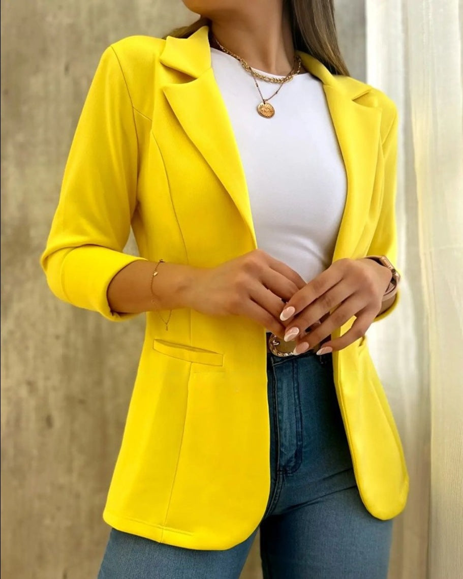 Women’s Suit Jacket – Tailored Fit – Long Sleeve – Notched Lapel – Hip Length Structured