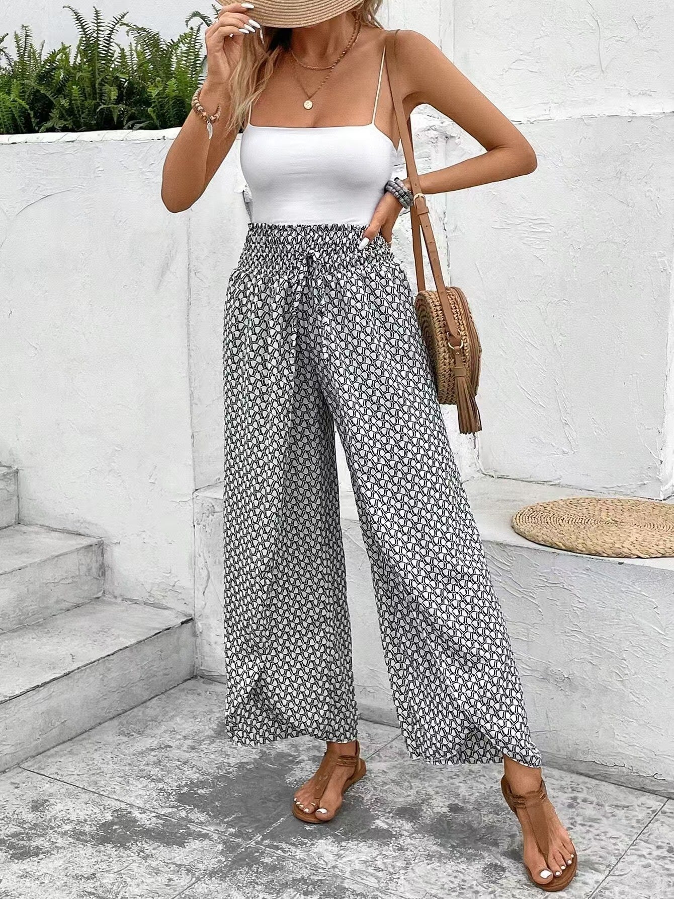 Women’s Wide-Leg Skirt Pants – Relaxed Fit – Floral Print – Side Slits – Breathable Blend