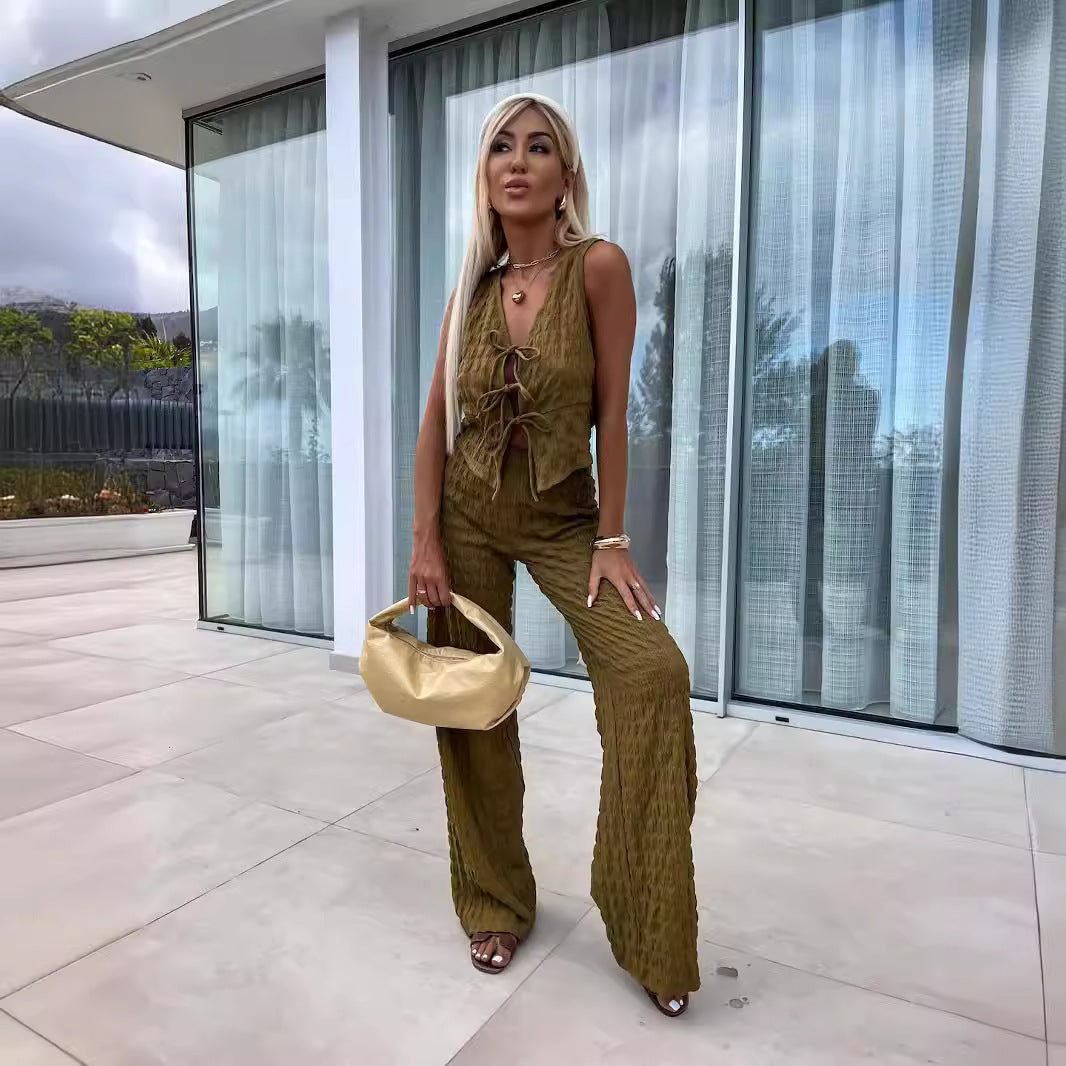 Women’s Two-Piece Set – V-Neck Tie Front Top – Crinkled Texture – Relaxed Fit Pants