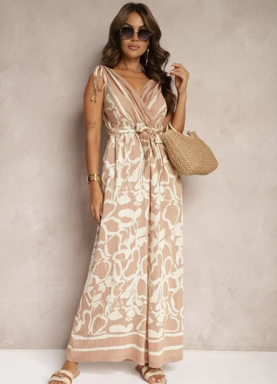 Women’s Jumpsuit – Relaxed Fit – V-Neck Sleeveless – Tie Waist – Full Length Printed