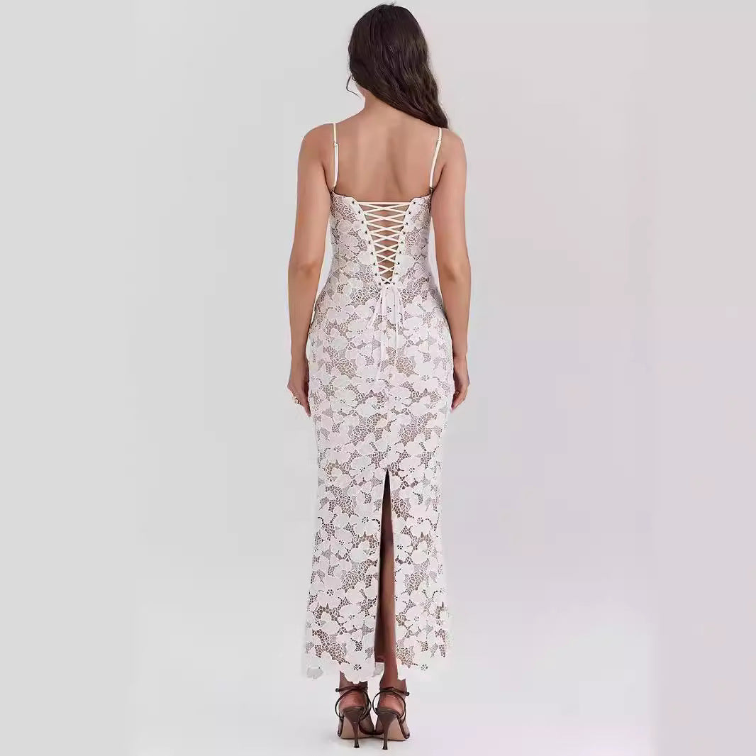 Women’s Slip Dress – Lace Floral Pattern – Sweetheart Neckline – Slim Fit Full Length