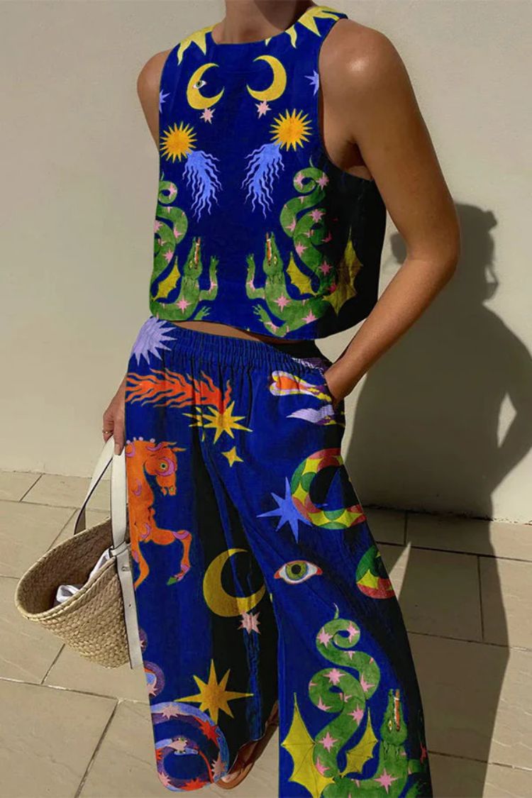 Women’s Crop Top – Bold Printed Design – Lightweight Cotton – Relaxed Fit – Sleeveless