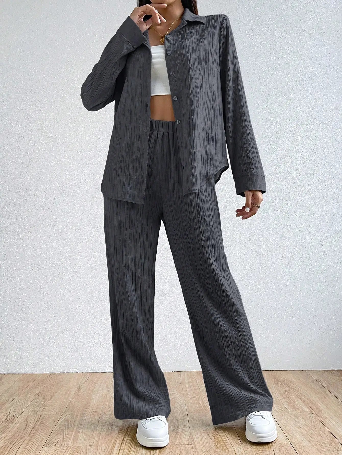 Women’s Suit Set – Relaxed Fit – Button-Down Shirt – Elastic Waist – Straight Pants