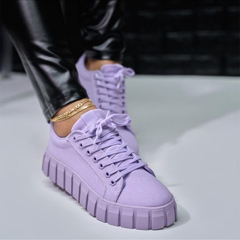 Women’s Sneakers – Platform Sole – Supportive Fit – Low Top Casual