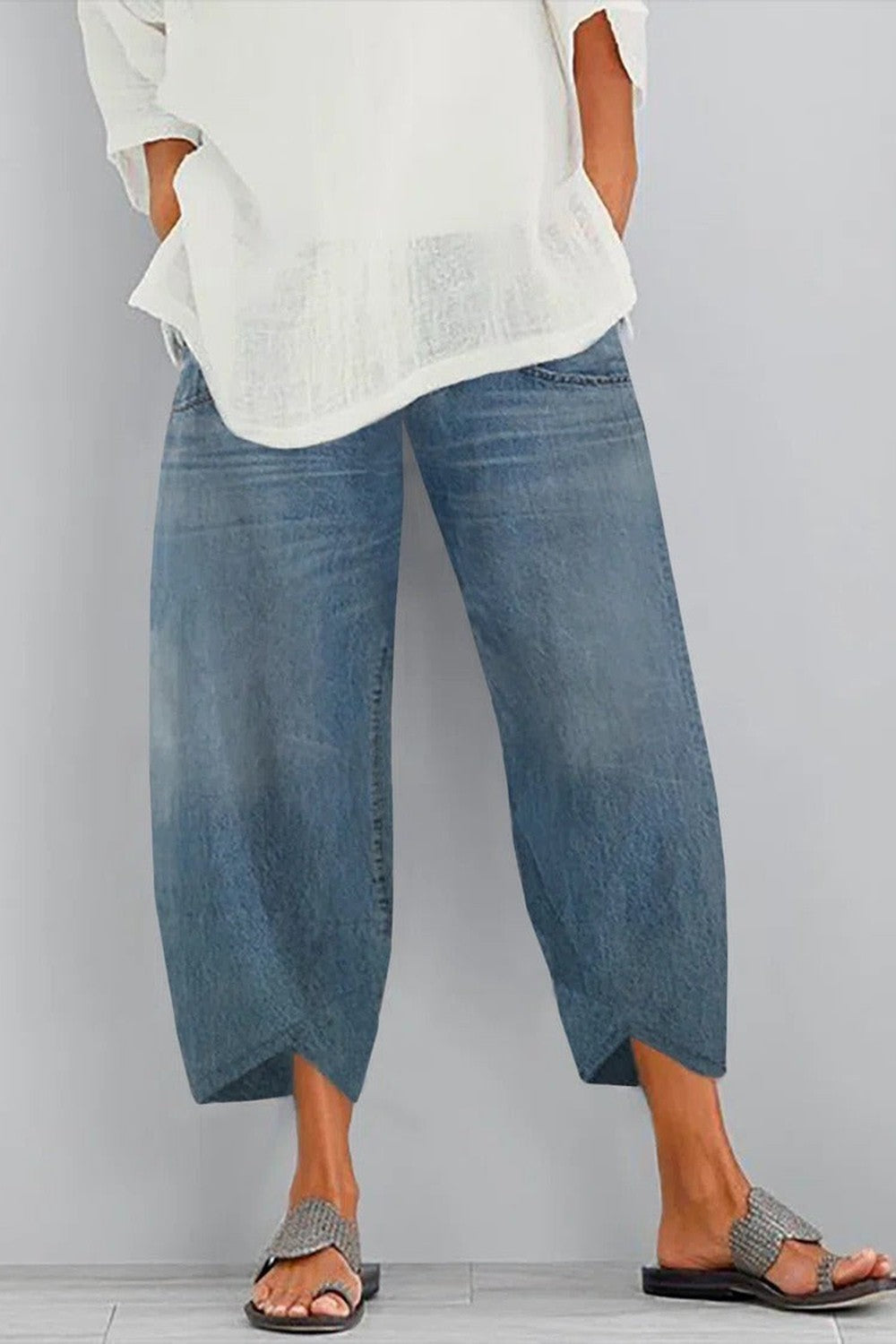 Women’s Wide-Leg Jeans – Relaxed Fit – Cropped Length – Breathable Denim – Minimalist Style