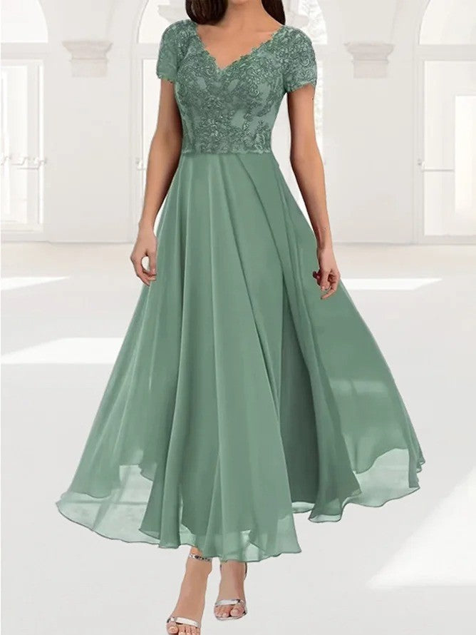 Women’s Maxi Dress – Lace Bodice – V-Neck – Short Sleeve – Flowing Skirt – Luxury Fabric