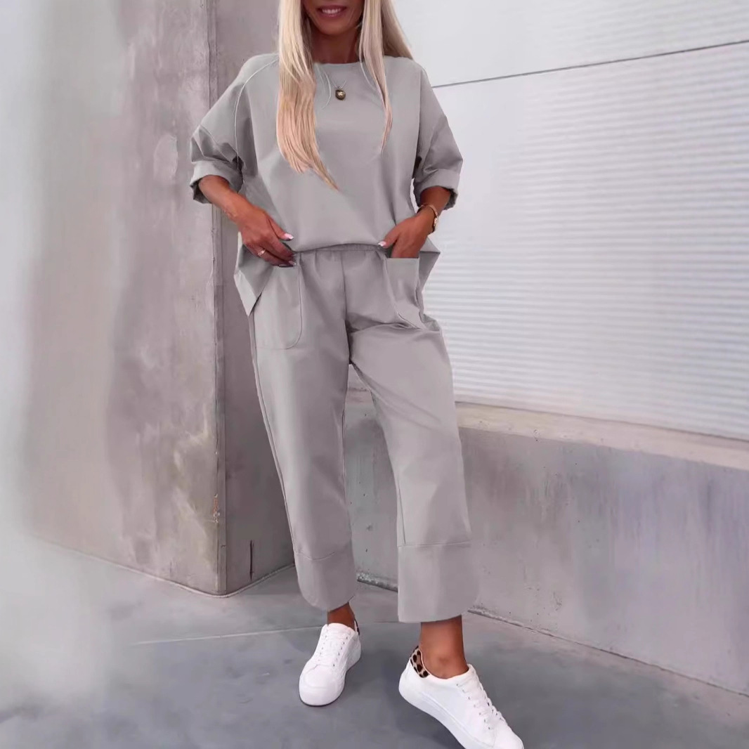 Women’s Two-Piece Suit – Relaxed Fit – Long Sleeve Top – Straight Leg Trousers – Linnen