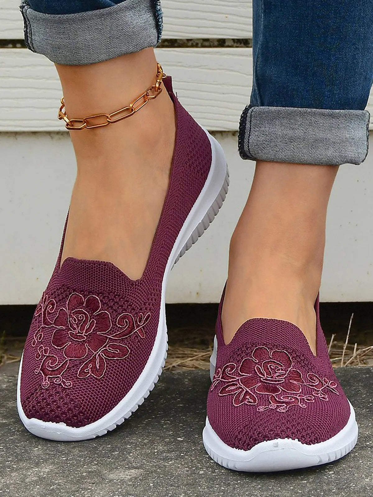 Women’s Slip-On Sneakers – Breathable Knit – Floral Embroidery – Casual Fit