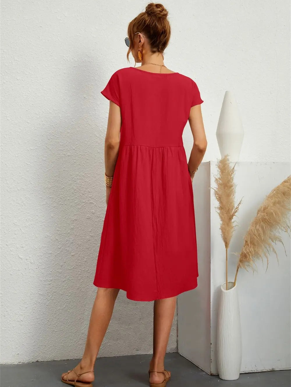 Women's Casual Dress - Knee Length - Short Sleeve - Flowy with Pockets