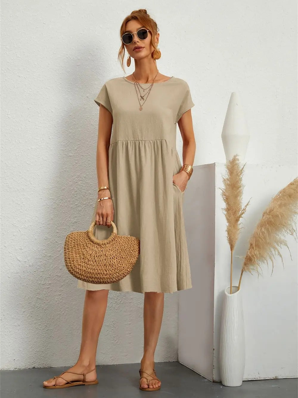 Women's Casual Dress - Knee Length - Short Sleeve - Flowy with Pockets