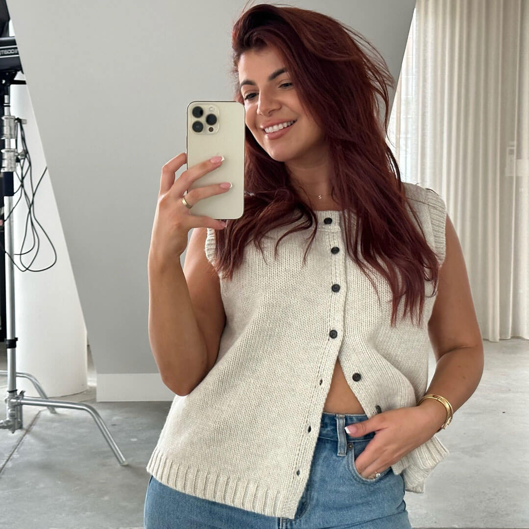 Women’s Sleeveless Cardigan – Wool Blend – Chunky Knit – Cropped – Relaxed Fit