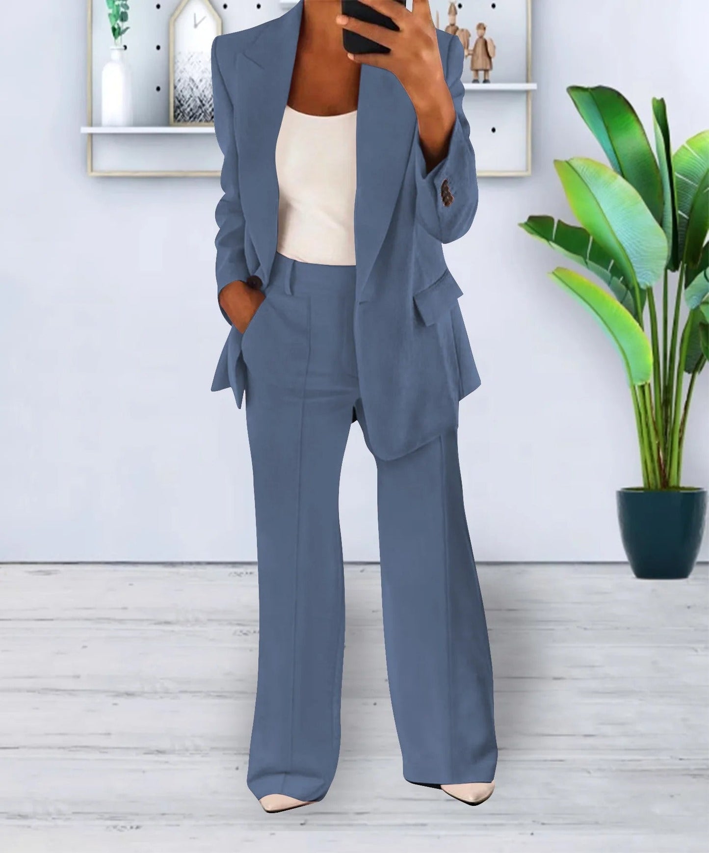 Women’s Two-Piece Set – Tailored Fit – Single Button – Notched Lapel – Formal Office Wear
