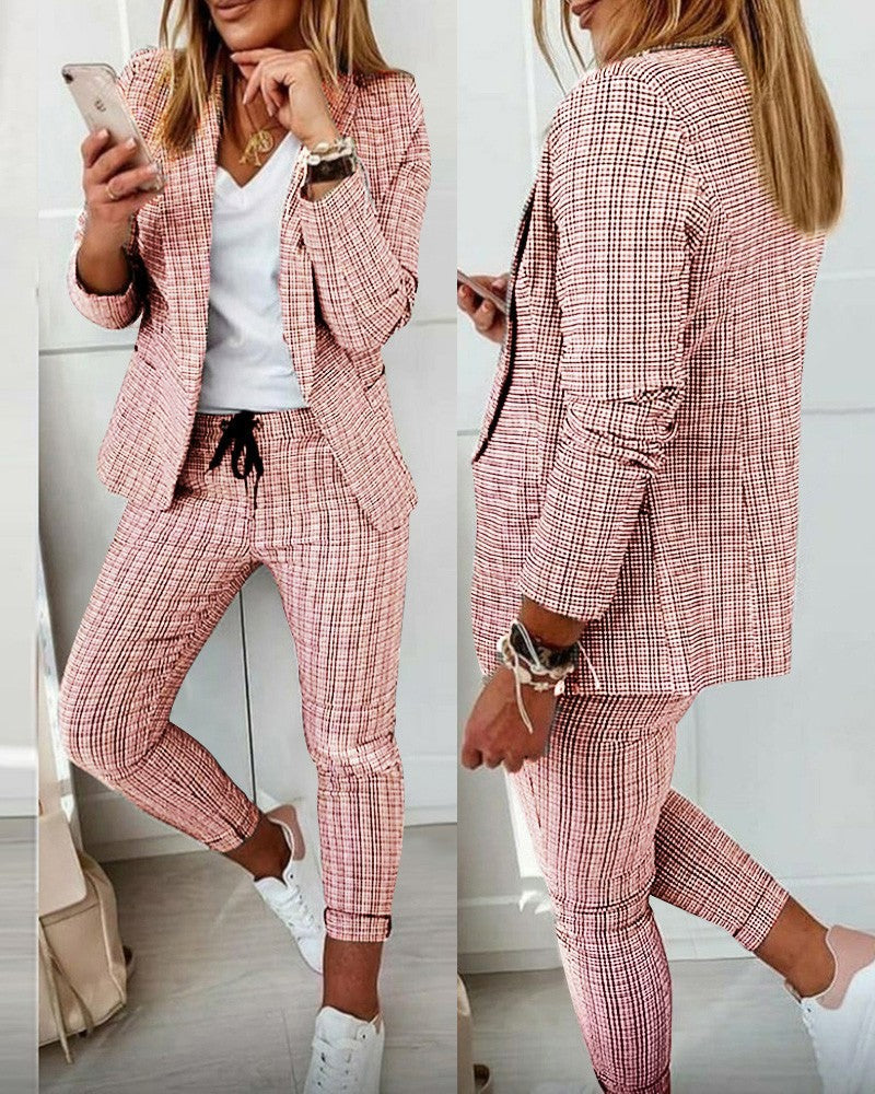 Women's Checked Suit – Tailored Blazer & Slim-Fit Cropped Pants – Classic Lapel