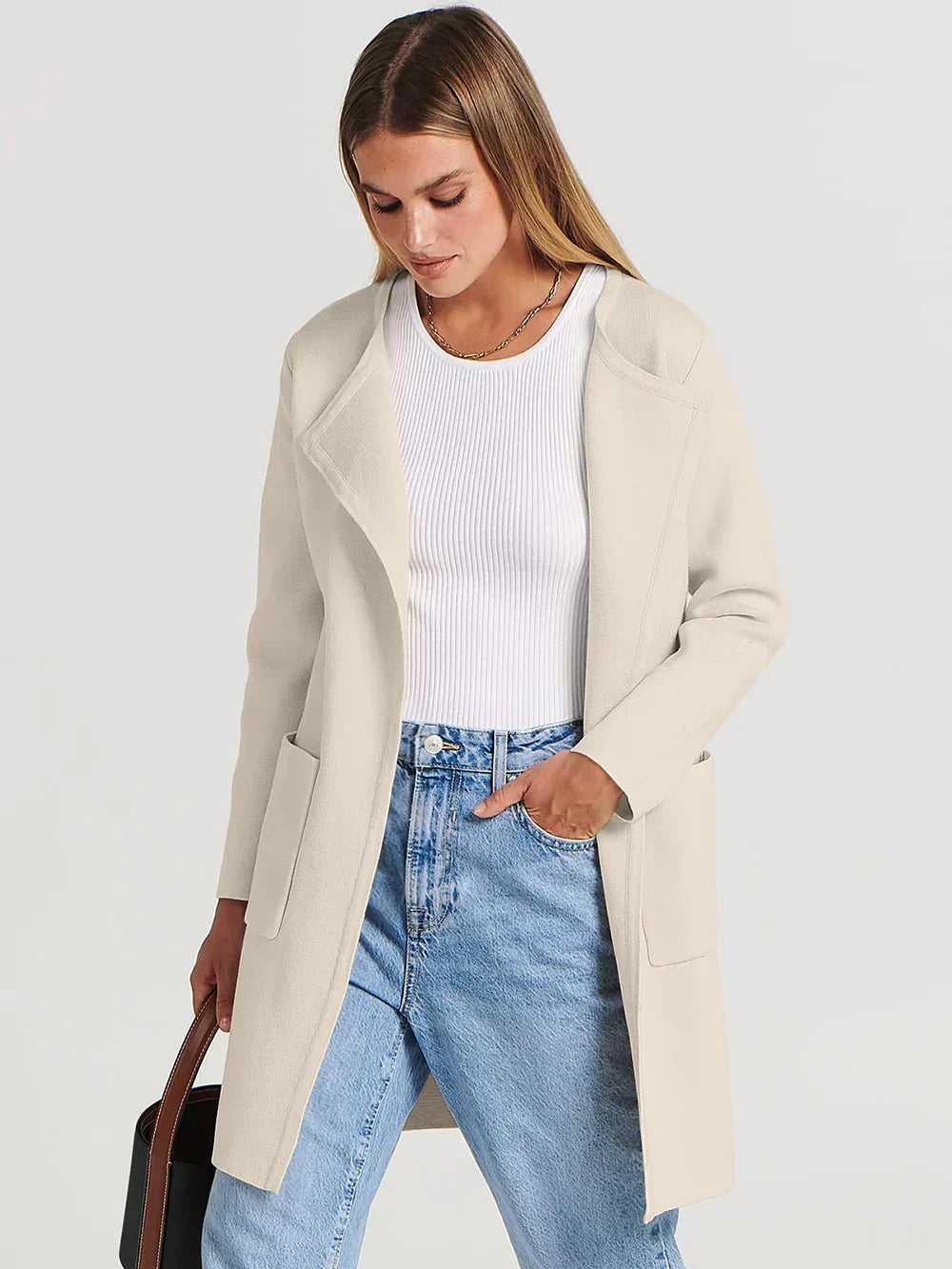 Women’s Coat – Wool Blend – Relaxed Fit – Knee Length – Wide Lapel – Minimalist Style