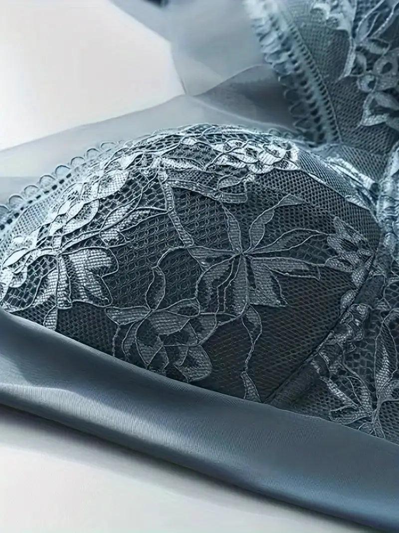 Women’s Seamless Bra – Full Coverage – Wire Free – Lace Overlay – Breathable Blend