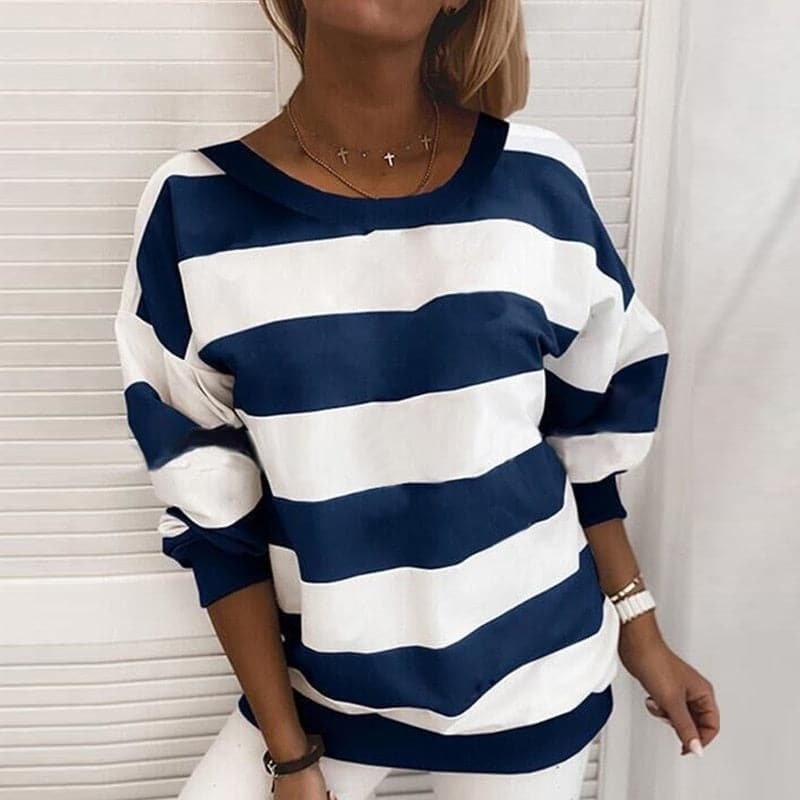 Women’s Oversized Sweater – Soft Knit – Striped Pattern – Round Neck – Long Sleeve