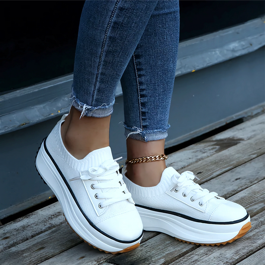 Women’s Sneakers – Platform Sole – Soft Knit Upper – Lace-Up – Casual Fit