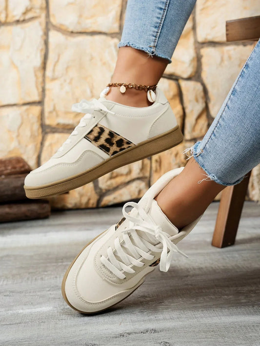 Women’s Low-Top Sneakers – Lace-Up – Print Detail – Rubber Sole Casual Fit