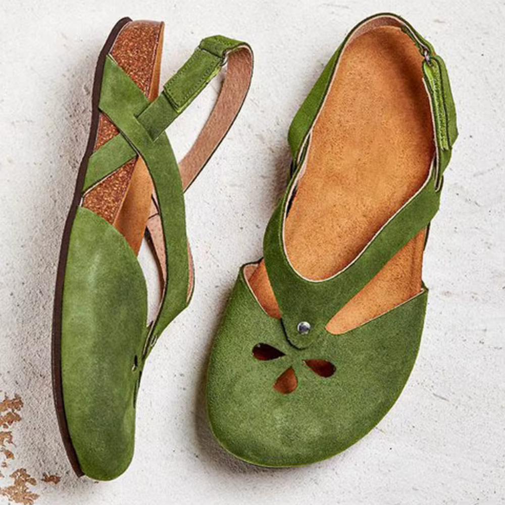 Women’s Flat Sandals – Open Toe – Cushioned Insole – Cut-Out Strap – Casual Fit