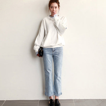 Women’s Sweatshirt – Oversized Fit – Lightweight Cotton – Crew Neck – Ruffle Trim