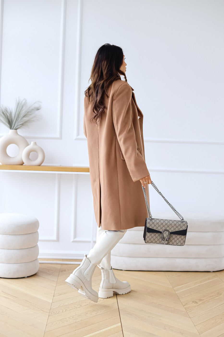 Women’s Wool Coat – Tailored Fit – Double Breasted – Full Length – Classic Lapel