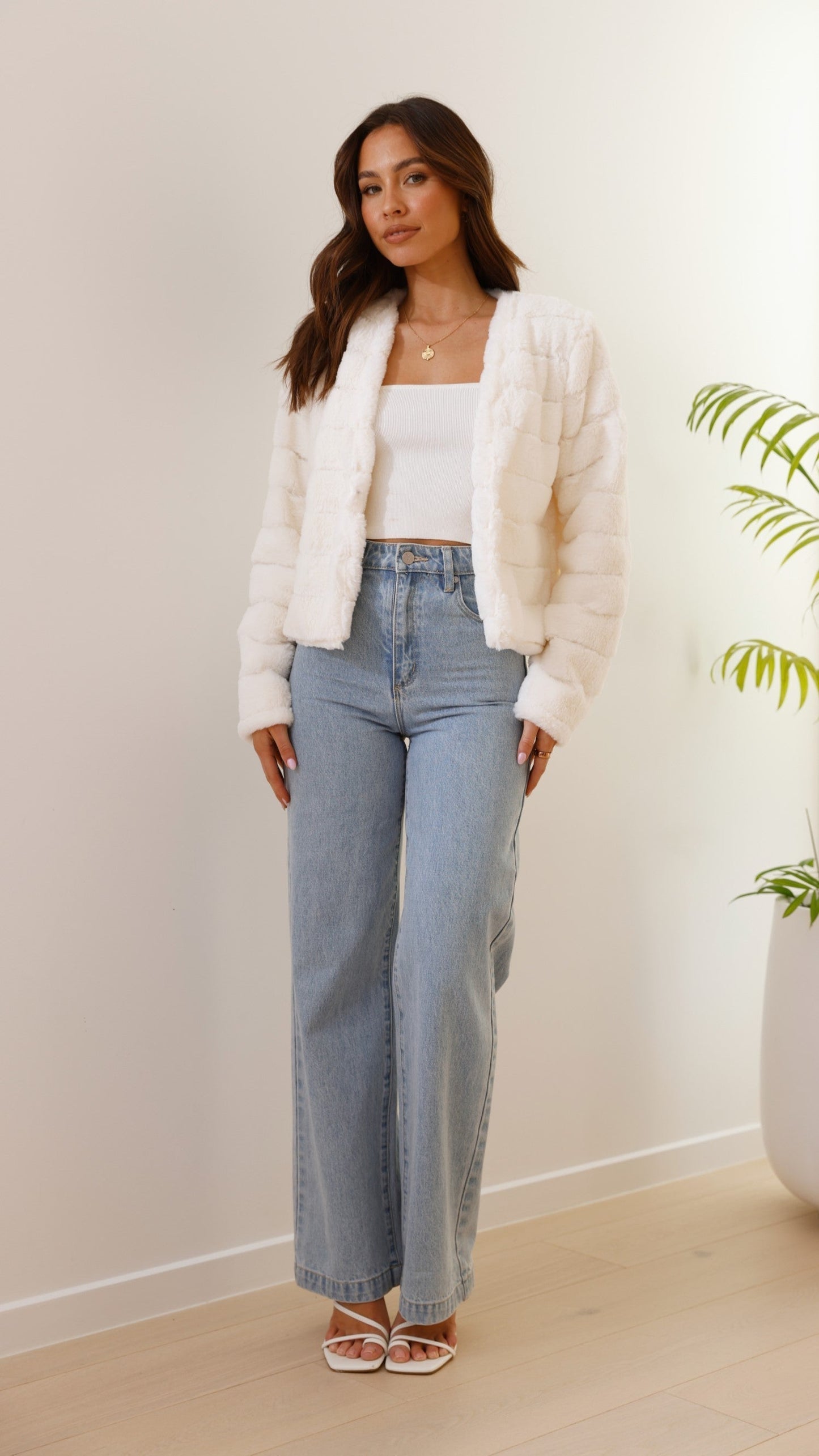 Women’s Crop Jacket – Quilted Texture – Open Front – Structured Fit