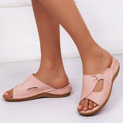 Women’s Sandals – Slip-On Flat Heel – Cross-Strap Design – Open Toe Casual Fit