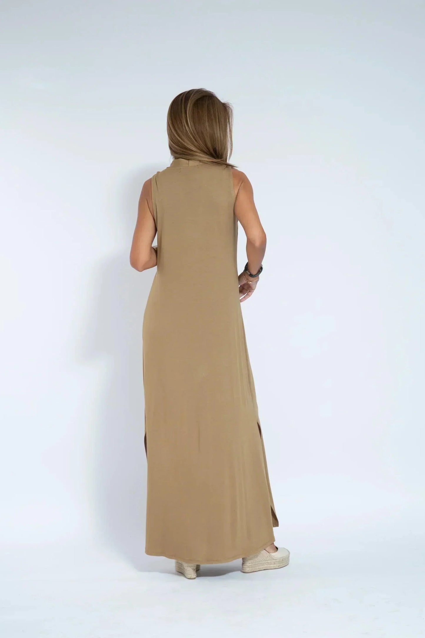 Women's Maxi Dress - Sleeveless A-Line - Lightweight Flowy V-Neck Elegant Fit