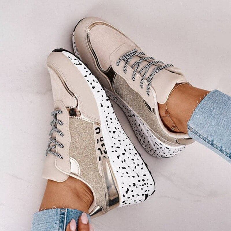 Women’s Sneakers – Chunky Sole – Breathable Mesh – Lace-Up – Reflective Accents