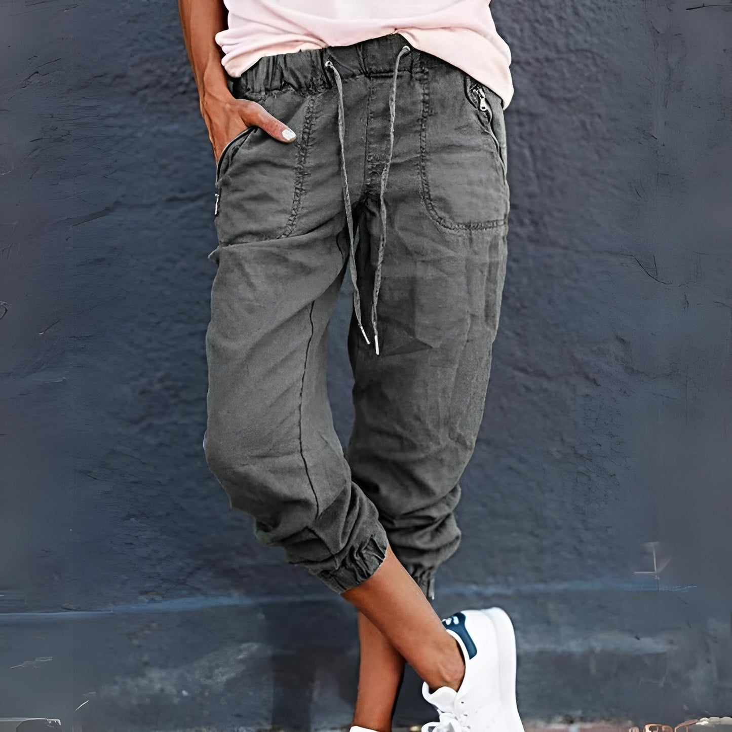 Women’s Cargo Pants – Relaxed Fit – Elastic Waistband – Utility Pockets – Cotton Blend