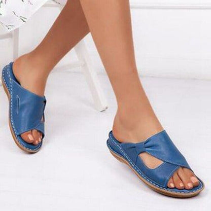 Women’s Sandals – Slip-On Flat Heel – Cross-Strap Design – Open Toe Casual Fit