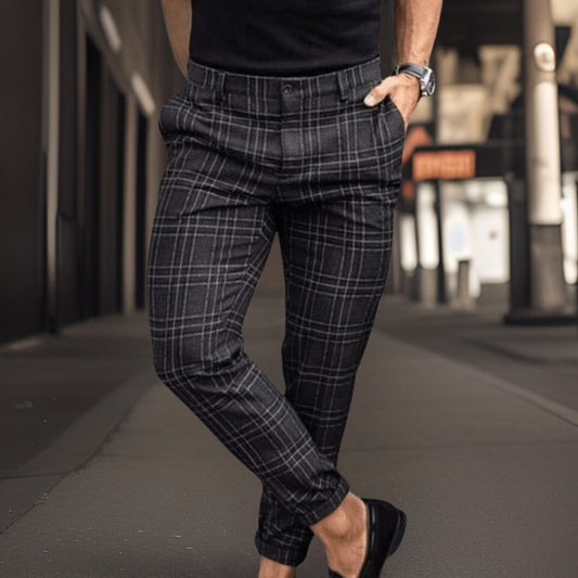 Men’s Chinos – Slim Fit – Tailored Silhouette – Plaid Pattern – Breathable Blend