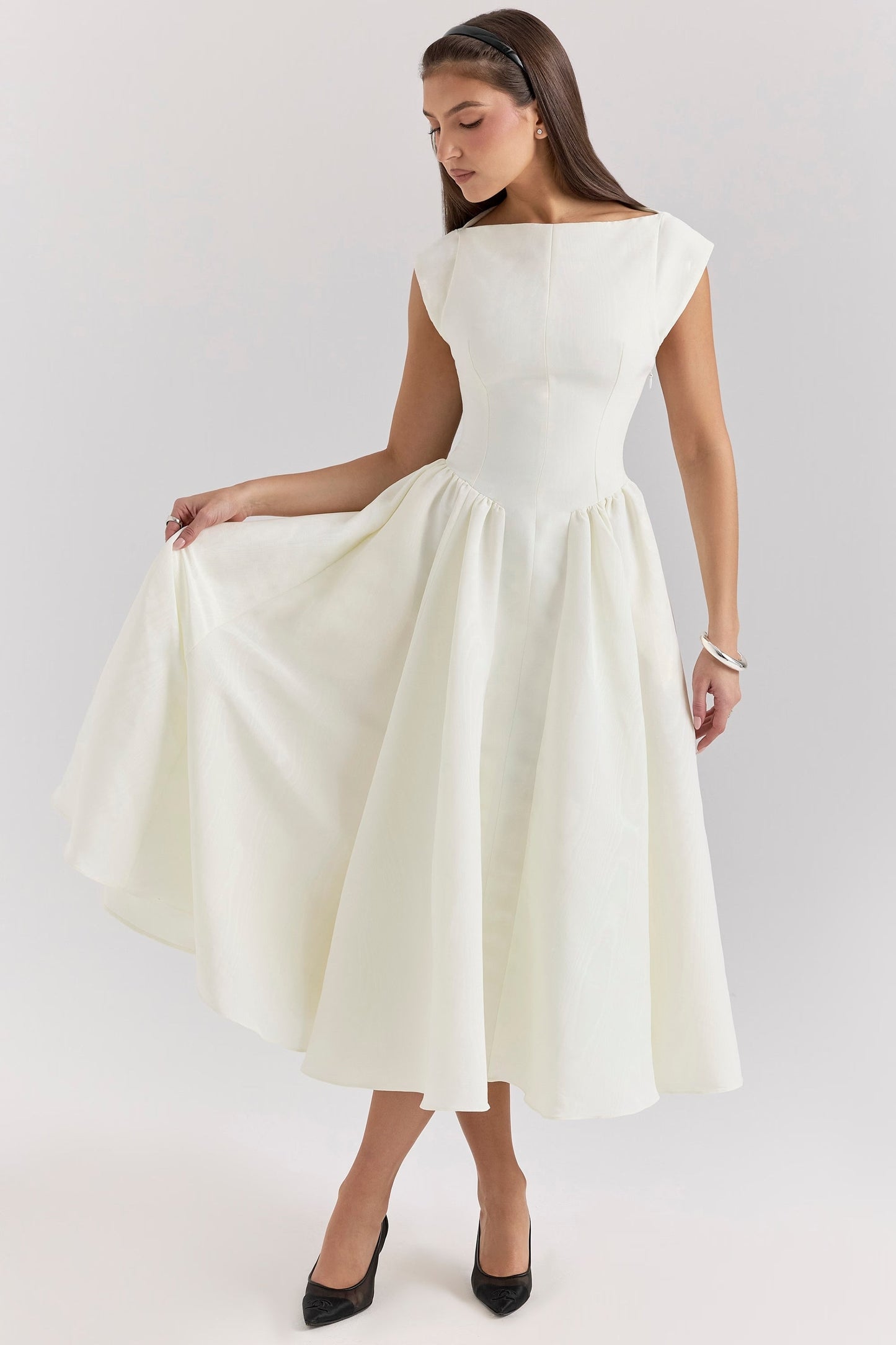 Women’s Midi Dress – Satin Finish – A-Line Fit – Sleeveless – High Neck – Formal Wear